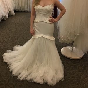 Ivory Truly Zac Posen (SAMPLE GOWN)